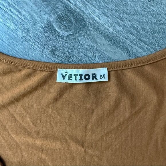 Deep V Surplice Crop Top Medium Amber Caramel Going Out - Picture 4 of 10